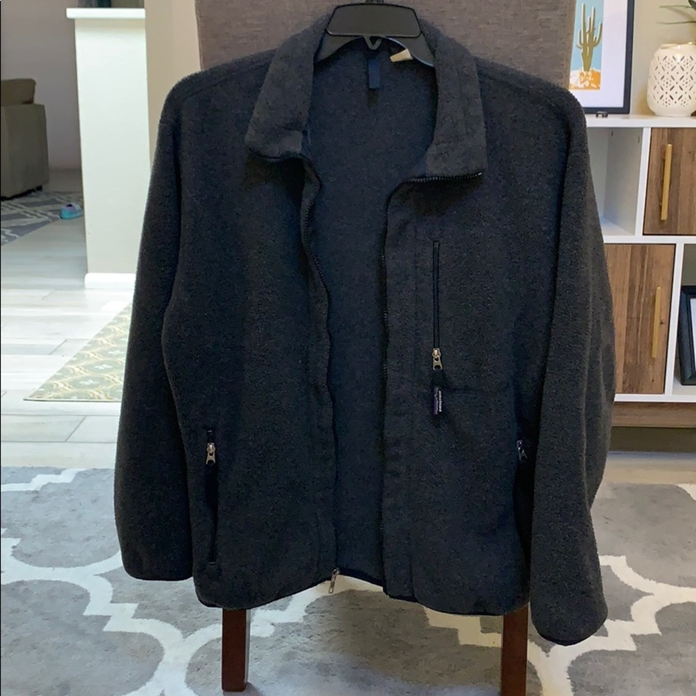 Grey thick Patagonia Synchilla jacket sz M